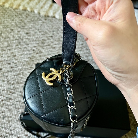 Chanel Black Calfskin Leather Chain Signature Bowling Bag - Picture 2 of 8